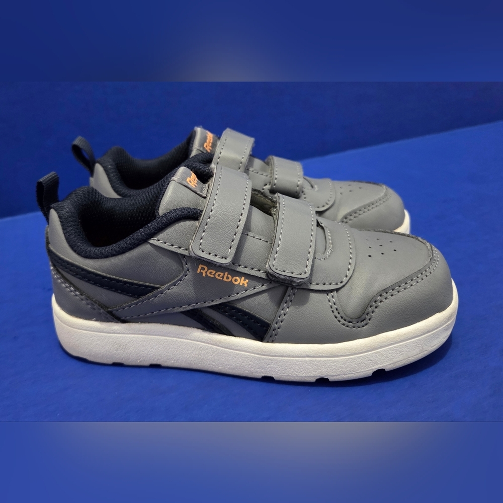 Reebok Kids Sneakers in Gray and Navy